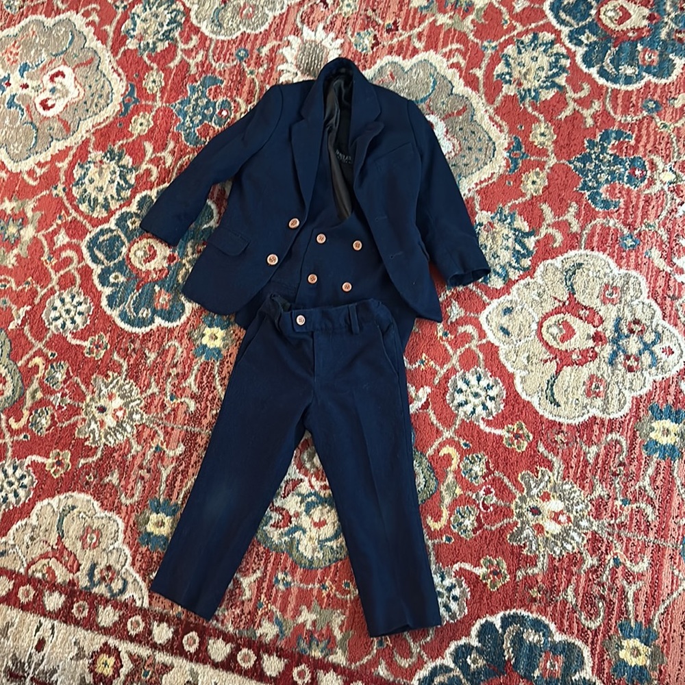 Boys 3 piece navy suit & blazer Set